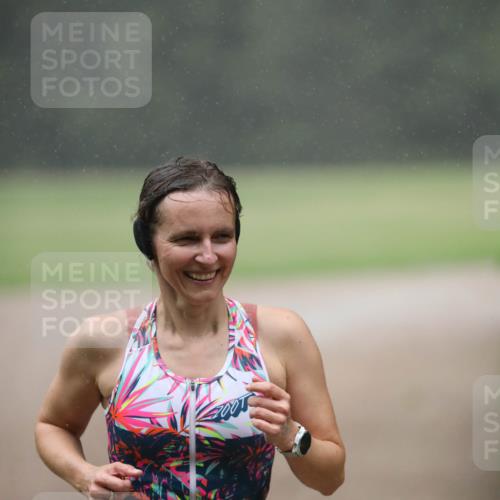 30.08.2026 - Elbe Triathlon Hamburg Antke Förster http://msf.ph/oto/10109666 30.08.2026 15:48:01 Laufen 13 meine-sportfotos.de