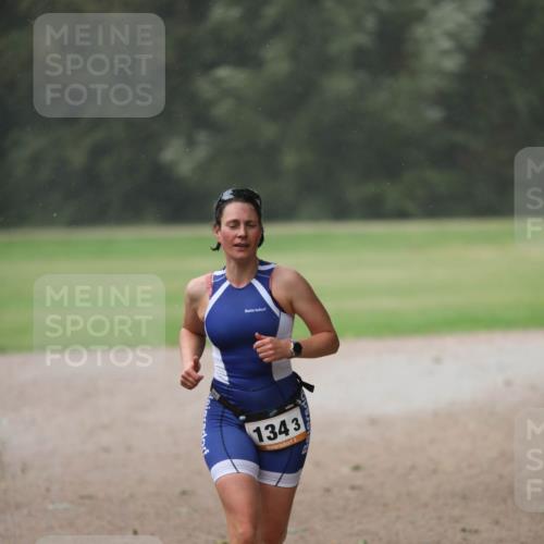 30.08.2026 - Elbe Triathlon Hamburg Antke Förster http://msf.ph/oto/10109672 30.08.2026 15:48:30 Laufen 1343, 3 meine-sportfotos.de