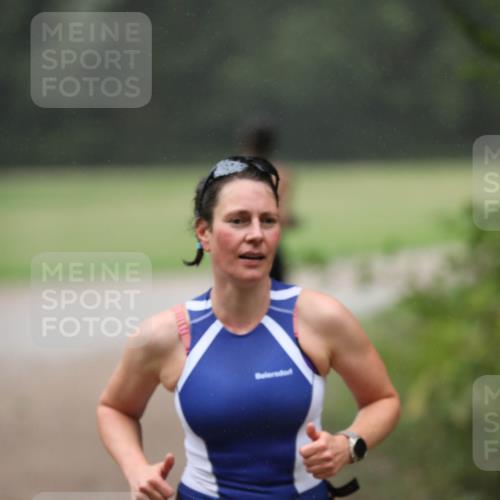 30.08.2026 - Elbe Triathlon Hamburg Antke Förster http://msf.ph/oto/10109678 30.08.2026 15:48:32 Laufen 1343 meine-sportfotos.de