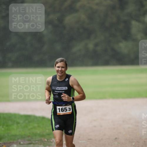30.08.2026 - Elbe Triathlon Hamburg Antke Förster http://msf.ph/oto/10109682 30.08.2026 15:48:44 Laufen 165, 3, 00 meine-sportfotos.de