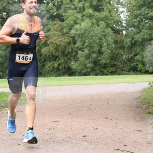 30.08.2026 - Elbe Triathlon Hamburg Antke Förster http://msf.ph/oto/10109685 30.08.2026 16:21:23 Laufen 1464 meine-sportfotos.de