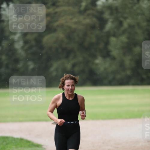 30.08.2026 - Elbe Triathlon Hamburg Antke Förster http://msf.ph/oto/10109692 30.08.2026 15:49:07 Laufen  meine-sportfotos.de