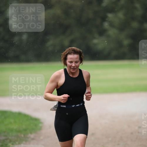 30.08.2026 - Elbe Triathlon Hamburg Antke Förster http://msf.ph/oto/10109696 30.08.2026 15:49:08 Laufen  meine-sportfotos.de