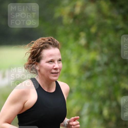 30.08.2026 - Elbe Triathlon Hamburg Antke Förster http://msf.ph/oto/10109702 30.08.2026 15:49:10 Laufen  meine-sportfotos.de