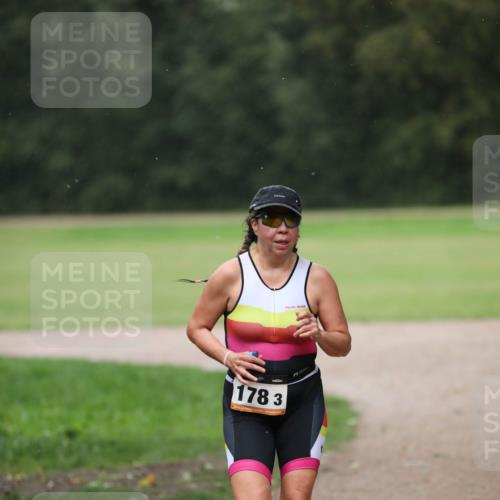 30.08.2026 - Elbe Triathlon Hamburg Antke Förster http://msf.ph/oto/10109704 30.08.2026 15:50:34 Laufen 178, 3 meine-sportfotos.de