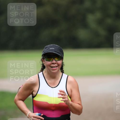 30.08.2026 - Elbe Triathlon Hamburg Antke Förster http://msf.ph/oto/10109710 30.08.2026 15:50:36 Laufen 178, 3 meine-sportfotos.de