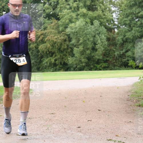 30.08.2026 - Elbe Triathlon Hamburg Antke Förster http://msf.ph/oto/10109711 30.08.2026 16:22:47 Laufen 28, 4 meine-sportfotos.de