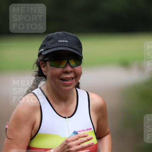 30.08.2026 - Elbe Triathlon Hamburg Antke Förster http://msf.ph/oto/10109714 30.08.2026 15:50:37 Laufen 178, 3 meine-sportfotos.de