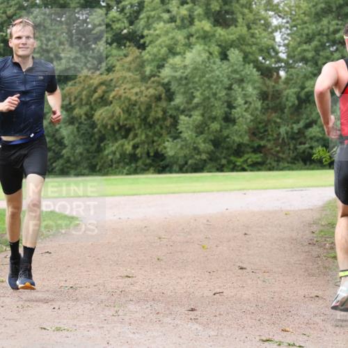 30.08.2026 - Elbe Triathlon Hamburg Antke Förster http://msf.ph/oto/10109717 30.08.2026 16:23:04 Laufen 173, 4 meine-sportfotos.de