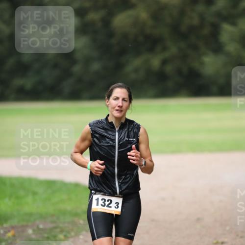 30.08.2026 - Elbe Triathlon Hamburg Antke Förster http://msf.ph/oto/10109720 30.08.2026 15:50:54 Laufen 1323, 10 meine-sportfotos.de
