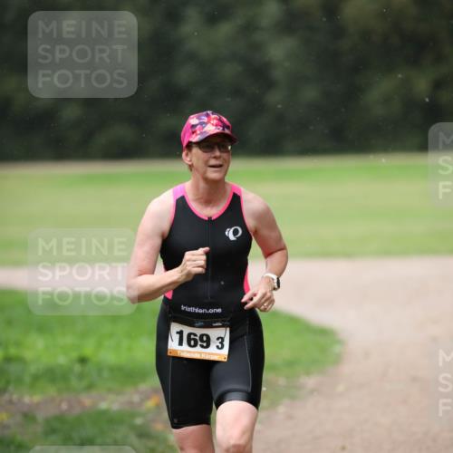 30.08.2026 - Elbe Triathlon Hamburg Antke Förster http://msf.ph/oto/10109732 30.08.2026 15:51:44 Laufen 169, 3 meine-sportfotos.de