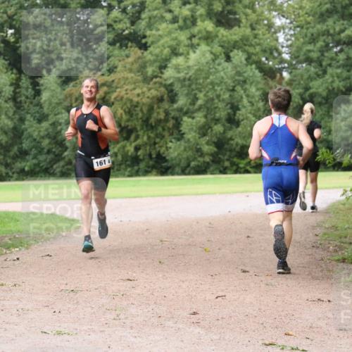 30.08.2026 - Elbe Triathlon Hamburg Antke Förster http://msf.ph/oto/10109737 30.08.2026 16:23:36 Laufen 1614 meine-sportfotos.de