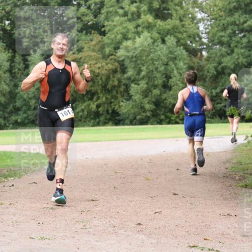 30.08.2026 - Elbe Triathlon Hamburg Antke Förster http://msf.ph/oto/10109741 30.08.2026 16:23:37 Laufen 161 meine-sportfotos.de