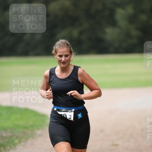 30.08.2026 - Elbe Triathlon Hamburg Antke Förster http://msf.ph/oto/10109756 30.08.2026 15:53:20 Laufen  meine-sportfotos.de