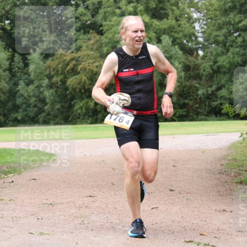 30.08.2026 - Elbe Triathlon Hamburg Antke Förster http://msf.ph/oto/10109759 30.08.2026 16:24:23 Laufen 76, 4 meine-sportfotos.de