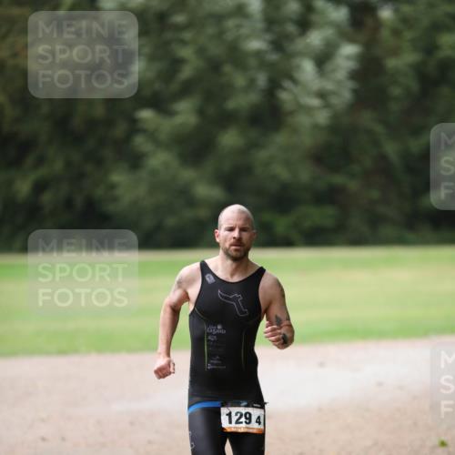 30.08.2026 - Elbe Triathlon Hamburg Antke Förster http://msf.ph/oto/10109766 30.08.2026 15:54:23 Laufen 1294 meine-sportfotos.de