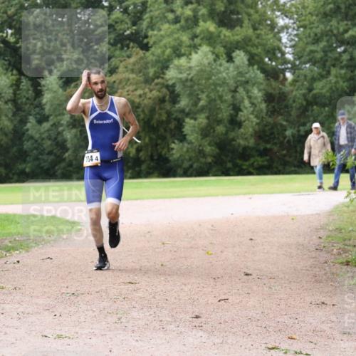 30.08.2026 - Elbe Triathlon Hamburg Antke Förster http://msf.ph/oto/10109767 30.08.2026 16:25:35 Laufen 34, 4 meine-sportfotos.de