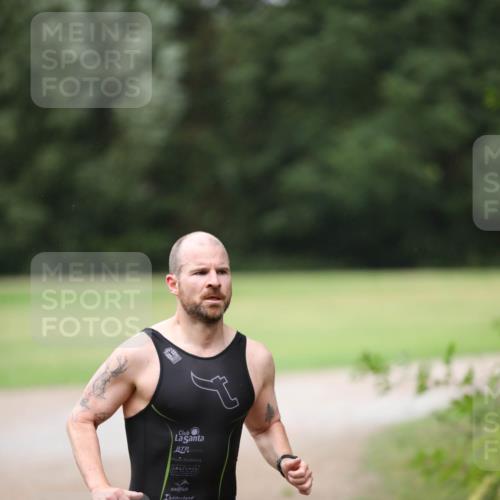 30.08.2026 - Elbe Triathlon Hamburg Antke Förster http://msf.ph/oto/10109770 30.08.2026 15:54:24 Laufen 1294 meine-sportfotos.de