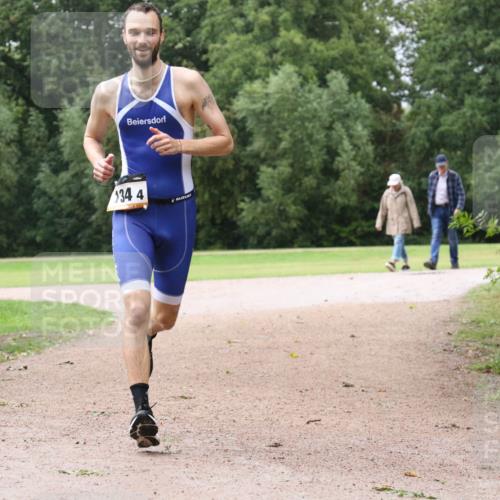 30.08.2026 - Elbe Triathlon Hamburg Antke Förster http://msf.ph/oto/10109771 30.08.2026 16:25:37 Laufen 34, 4 meine-sportfotos.de
