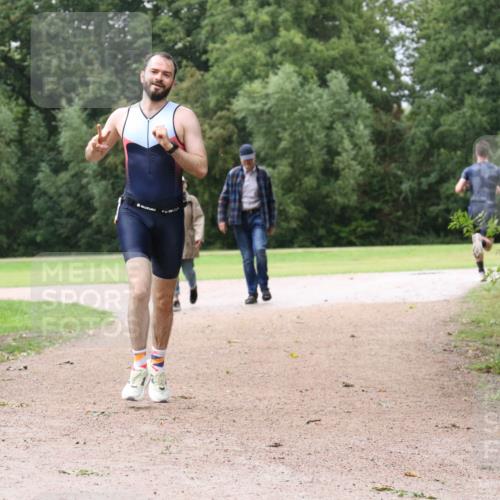 30.08.2026 - Elbe Triathlon Hamburg Antke Förster http://msf.ph/oto/10109779 30.08.2026 16:25:44 Laufen  meine-sportfotos.de