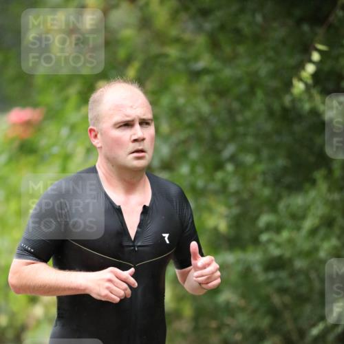 30.08.2026 - Elbe Triathlon Hamburg Antke Förster http://msf.ph/oto/10109782 30.08.2026 15:57:07 Laufen 1544 meine-sportfotos.de