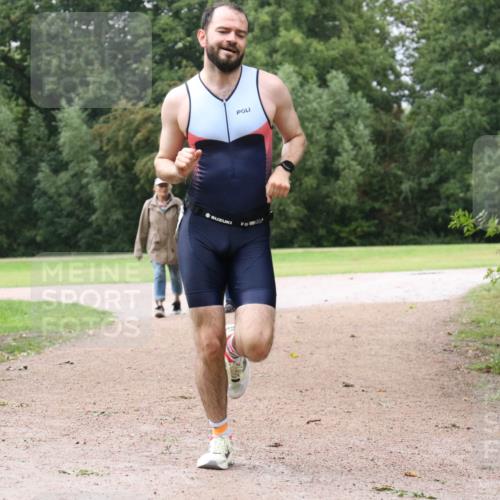 30.08.2026 - Elbe Triathlon Hamburg Antke Förster http://msf.ph/oto/10109783 30.08.2026 16:25:45 Laufen  meine-sportfotos.de