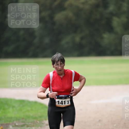 30.08.2026 - Elbe Triathlon Hamburg Antke Förster http://msf.ph/oto/10109792 30.08.2026 15:57:53 Laufen 1413 meine-sportfotos.de