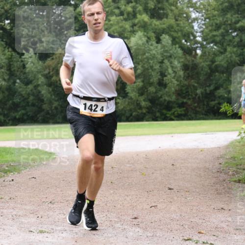 30.08.2026 - Elbe Triathlon Hamburg Antke Förster http://msf.ph/oto/10109795 30.08.2026 16:26:30 Laufen 1424 meine-sportfotos.de