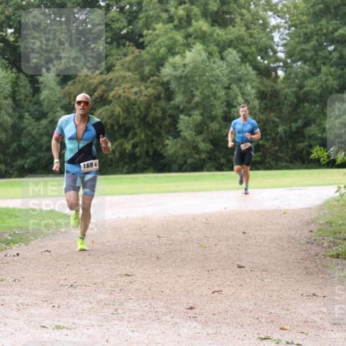 30.08.2026 - Elbe Triathlon Hamburg Antke Förster http://msf.ph/oto/10109799 30.08.2026 16:26:36 Laufen 1694 meine-sportfotos.de