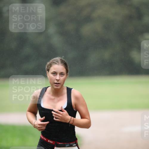 30.08.2026 - Elbe Triathlon Hamburg Antke Förster http://msf.ph/oto/10109824 30.08.2026 15:59:59 Laufen 136, 2, 5 meine-sportfotos.de