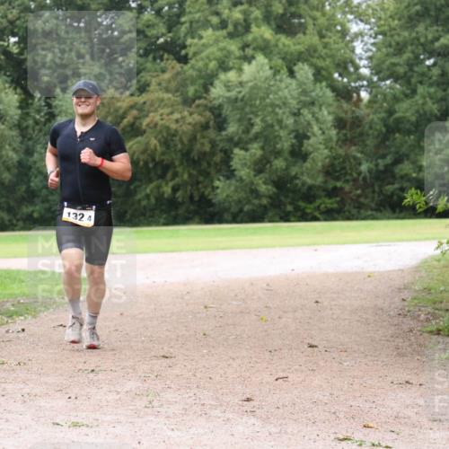30.08.2026 - Elbe Triathlon Hamburg Antke Förster http://msf.ph/oto/10109825 30.08.2026 16:27:07 Laufen 1324 meine-sportfotos.de