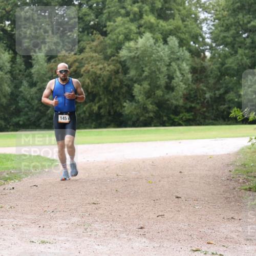 30.08.2026 - Elbe Triathlon Hamburg Antke Förster http://msf.ph/oto/10109835 30.08.2026 16:28:46 Laufen 1454 meine-sportfotos.de