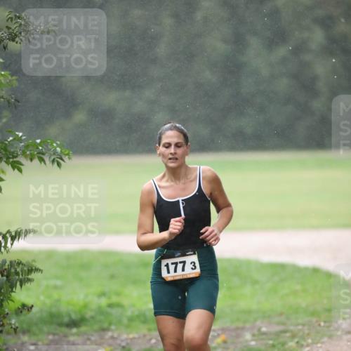 30.08.2026 - Elbe Triathlon Hamburg Antke Förster http://msf.ph/oto/10109836 30.08.2026 16:01:40 Laufen 177, 3 meine-sportfotos.de