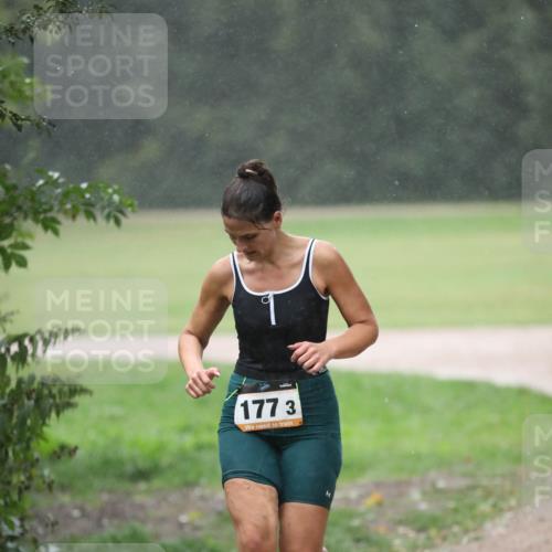 30.08.2026 - Elbe Triathlon Hamburg Antke Förster http://msf.ph/oto/10109838 30.08.2026 16:01:40 Laufen 177, 3 meine-sportfotos.de