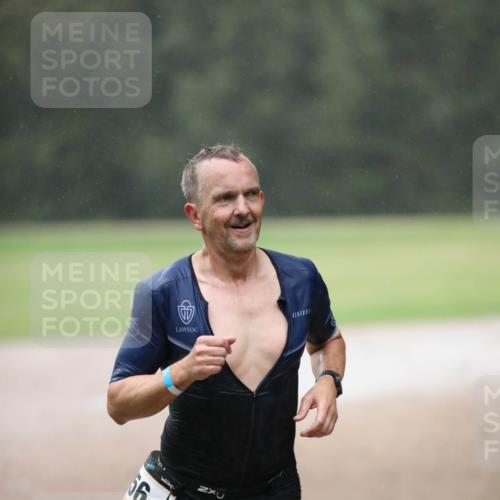 30.08.2026 - Elbe Triathlon Hamburg Antke Förster http://msf.ph/oto/10109854 30.08.2026 16:02:19 Laufen 664 meine-sportfotos.de