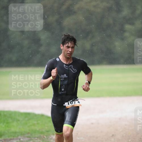 30.08.2026 - Elbe Triathlon Hamburg Antke Förster http://msf.ph/oto/10109860 30.08.2026 16:03:58 Laufen 1074 meine-sportfotos.de