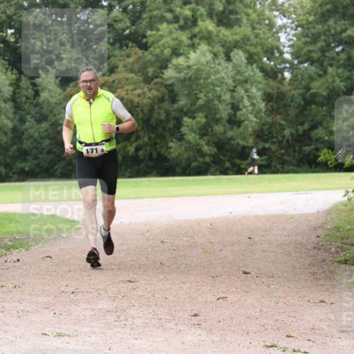 30.08.2026 - Elbe Triathlon Hamburg Antke Förster http://msf.ph/oto/10109861 30.08.2026 16:30:11 Laufen 1714 meine-sportfotos.de