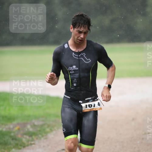 30.08.2026 - Elbe Triathlon Hamburg Antke Förster http://msf.ph/oto/10109862 30.08.2026 16:03:58 Laufen 7074 meine-sportfotos.de