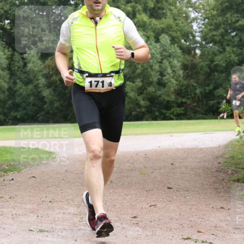 30.08.2026 - Elbe Triathlon Hamburg Antke Förster http://msf.ph/oto/10109865 30.08.2026 16:30:13 Laufen 1714 meine-sportfotos.de