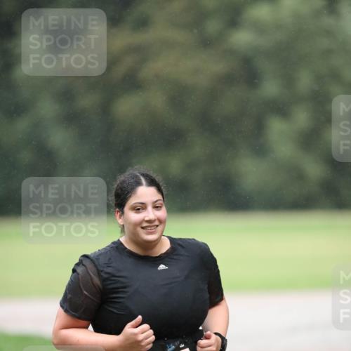 30.08.2026 - Elbe Triathlon Hamburg Antke Förster http://msf.ph/oto/10109876 30.08.2026 16:06:17 Laufen 1383, 7 meine-sportfotos.de