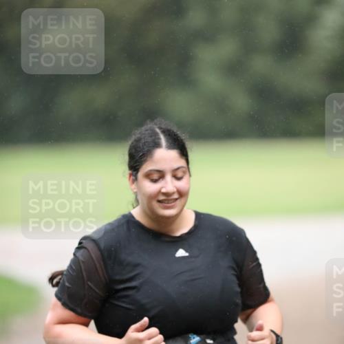 30.08.2026 - Elbe Triathlon Hamburg Antke Förster http://msf.ph/oto/10109878 30.08.2026 16:06:18 Laufen 1383, 7 meine-sportfotos.de