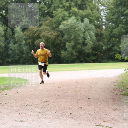 30.08.2026 - Elbe Triathlon Hamburg Antke Förster http://msf.ph/oto/10109879 30.08.2026 16:31:06 Laufen 1784 meine-sportfotos.de