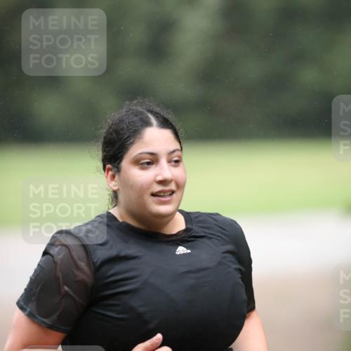 30.08.2026 - Elbe Triathlon Hamburg Antke Förster http://msf.ph/oto/10109880 30.08.2026 16:06:19 Laufen 1383 meine-sportfotos.de