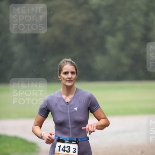 30.08.2026 - Elbe Triathlon Hamburg Antke Förster http://msf.ph/oto/10109888 30.08.2026 16:07:09 Laufen 1433 meine-sportfotos.de
