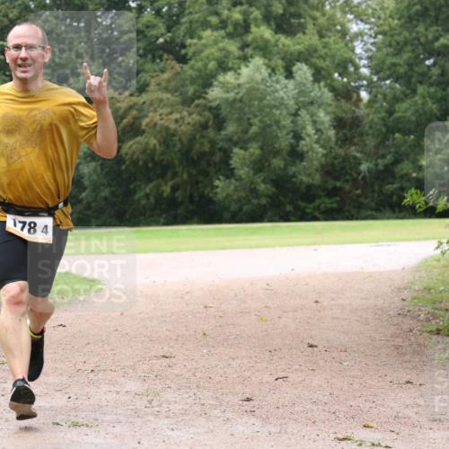30.08.2026 - Elbe Triathlon Hamburg Antke Förster http://msf.ph/oto/10109891 30.08.2026 16:31:10 Laufen 178, 4 meine-sportfotos.de