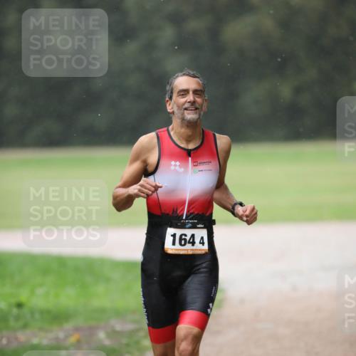30.08.2026 - Elbe Triathlon Hamburg Antke Förster http://msf.ph/oto/10109896 30.08.2026 16:07:38 Laufen 1644 meine-sportfotos.de