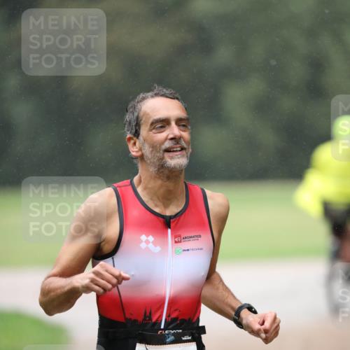 30.08.2026 - Elbe Triathlon Hamburg Antke Förster http://msf.ph/oto/10109900 30.08.2026 16:07:39 Laufen 1644 meine-sportfotos.de