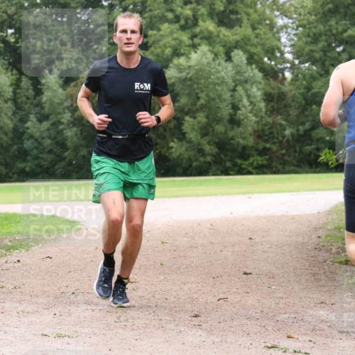 30.08.2026 - Elbe Triathlon Hamburg Antke Förster http://msf.ph/oto/10109903 30.08.2026 16:36:00 Laufen  meine-sportfotos.de