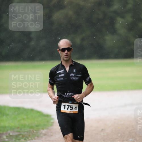 30.08.2026 - Elbe Triathlon Hamburg Antke Förster http://msf.ph/oto/10109908 30.08.2026 16:09:22 Laufen 1754 meine-sportfotos.de