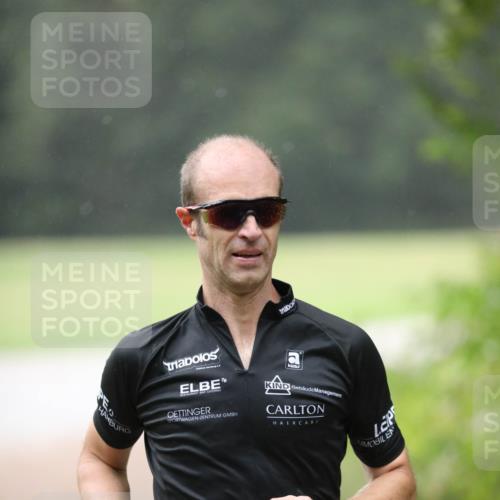 30.08.2026 - Elbe Triathlon Hamburg Antke Förster http://msf.ph/oto/10109914 30.08.2026 16:09:24 Laufen 1754 meine-sportfotos.de